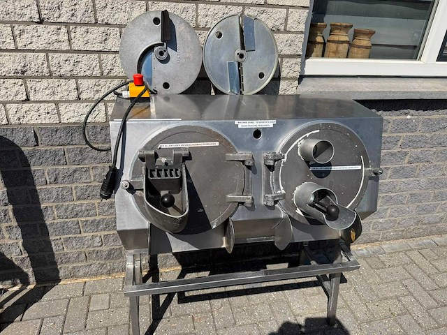 Groentesnijmachine - 2 kops - overige fruit- en groenteverwerking - afbeelding 2 van  4