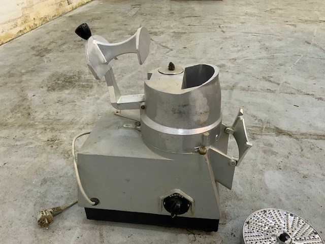 Groentesnijmachine - afbeelding 1 van  2