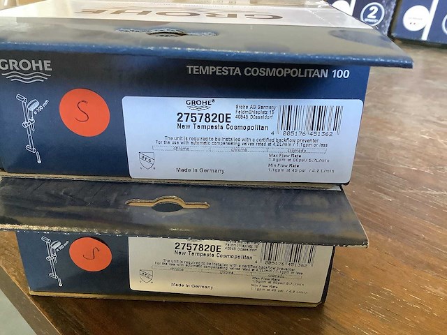 Grohe - tempesta cosm. 100 - douche glijstang met handdouche (2x) - afbeelding 3 van  4
