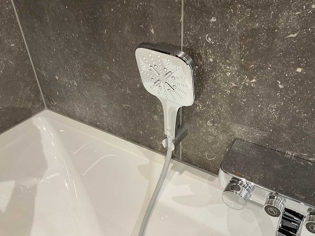 Grohe bad thermostaatkraan met handdouche - afbeelding 4 van  5