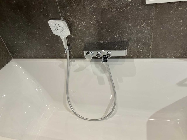 Grohe bad thermostaatkraan met handdouche - afbeelding 5 van  5