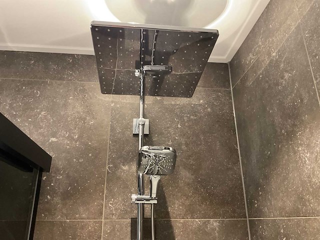 Grohe douche thermostaatkraan met regendouche en handdouche - afbeelding 3 van  4