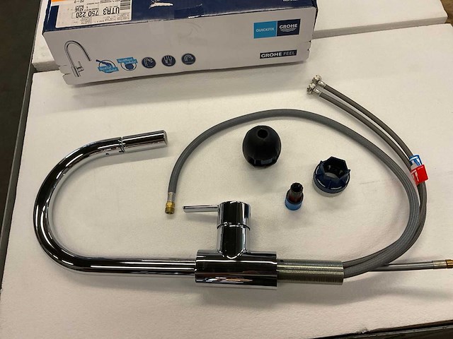 Grohe feel keukenmengkraan met uittrekbare kop - afbeelding 1 van  4