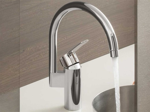 Grohe keukenmengkraan met hoge draaibare uitloop - afbeelding 1 van  5