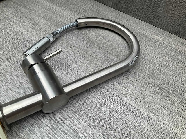 Grohe keukenmengkraan rvs met uittrekbare sproeier - afbeelding 5 van  9