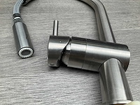 Grohe keukenmengkraan rvs met uittrekbare sproeier - afbeelding 7 van  9