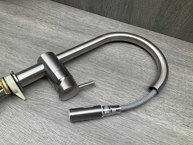 Grohe keukenmengkraan rvs met uittrekbare sproeier - afbeelding 5 van  9