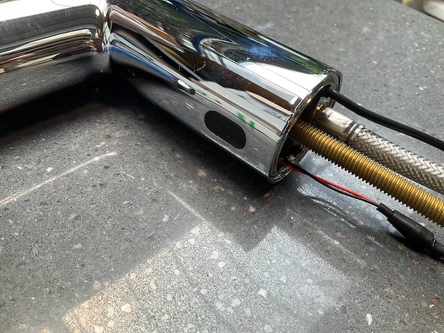 Grohe wastafelkraan infrarood elektronisch eureco cosmopolitan e 36269000 - afbeelding 3 van  3