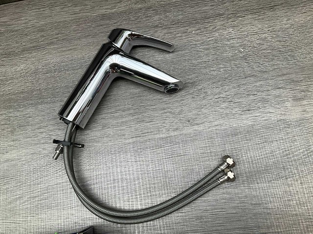 Grohe wastafelkraan waterbesparend m size chroom - afbeelding 2 van  7