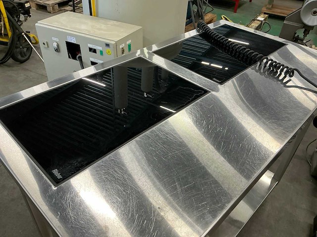 Groku rvs werktafel met elektrische kookplaat - afbeelding 1 van  1