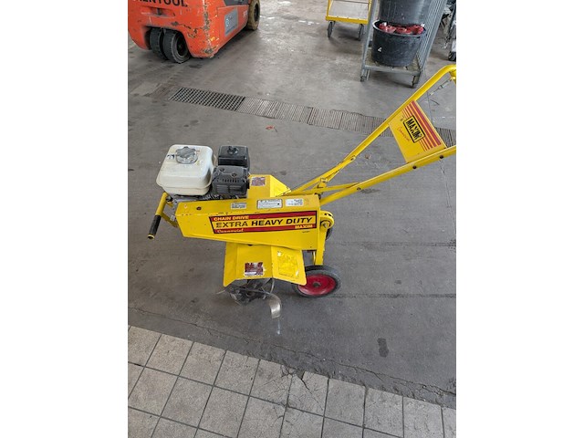 Grond freesmachine maxim, commercial 4takt, bouwjaar 2015 - afbeelding 1 van  7