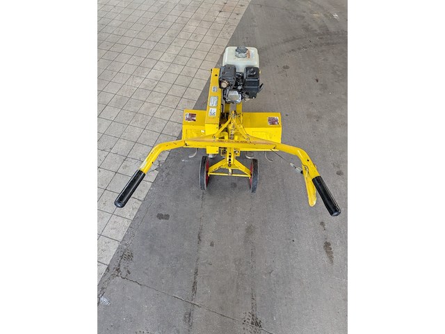 Grond freesmachine maxim, commercial 4takt, bouwjaar 2015 - afbeelding 4 van  7