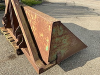 Grondbak (kiepend) tractor - afbeelding 6 van  14