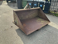 Grondbak (kiepend) tractor - afbeelding 8 van  14