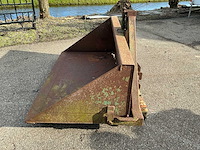 Grondbak (kiepend) tractor - afbeelding 13 van  14