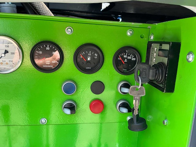 Grondboor installatie met grondboren - afbeelding 5 van  25