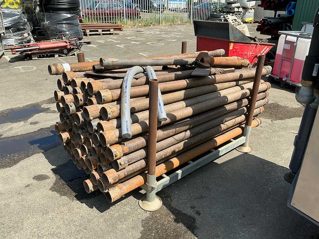 Grondboor installatie met grondboren - afbeelding 10 van  25