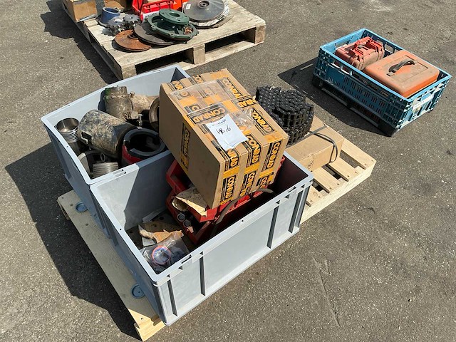 Grondboor installatie met grondboren - afbeelding 17 van  25