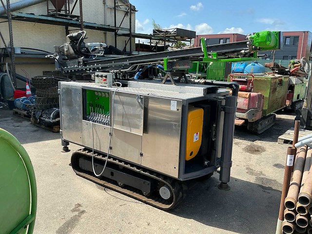 Grondboor installatie met grondboren - afbeelding 20 van  25