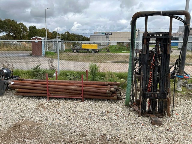 Grondboor met boorstangen - afbeelding 1 van  10