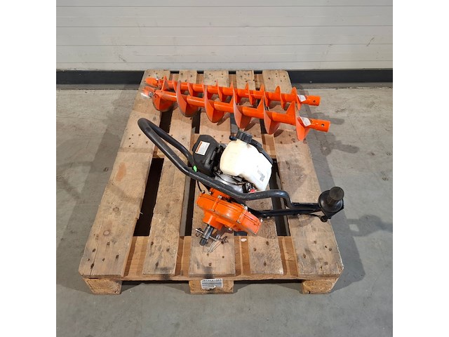 Grondboormachine 1-persoons - benzine general equipment, m240h, bouwjaar 2019 - afbeelding 1 van  7