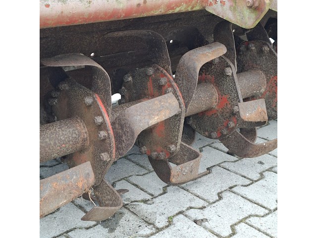 Grondfrees, agrator - afbeelding 13 van  14