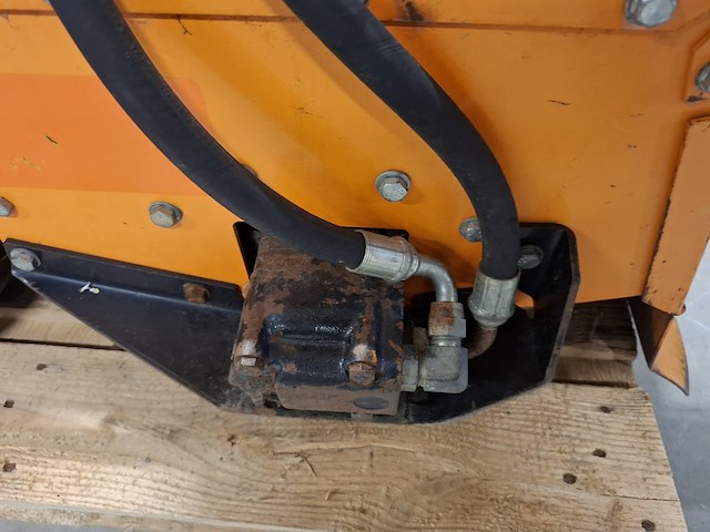 Grondfreesmachine 16pk benzine barreto, e1620b, bouwjaar 2011 - afbeelding 11 van  25