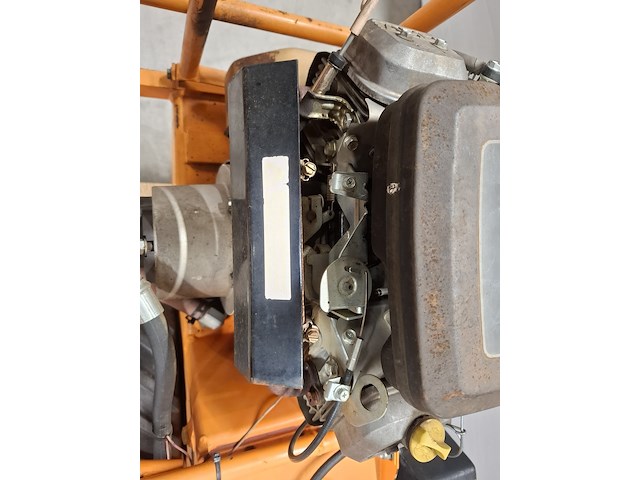 Grondfreesmachine 16pk benzine barreto, e1620b, bouwjaar 2011 - afbeelding 16 van  25