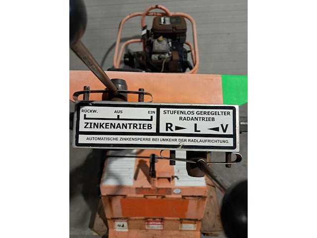 Grondfreesmachine 16pk benzine barreto, e1620b, bouwjaar 2012 - afbeelding 3 van  49