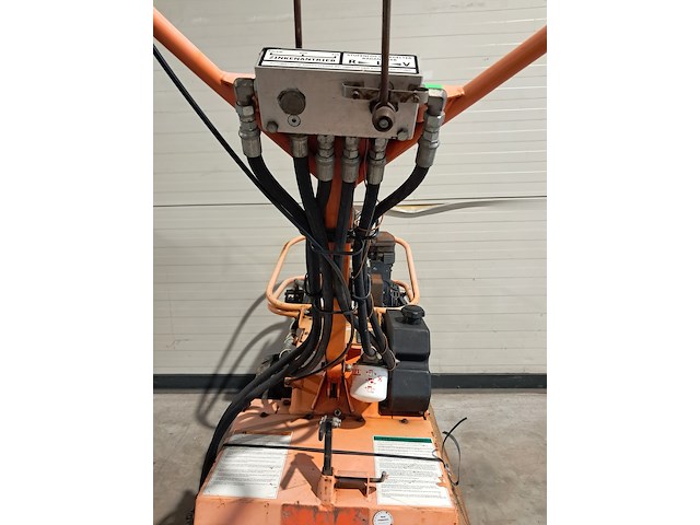 Grondfreesmachine 16pk benzine barreto, e1620b, bouwjaar 2012 - afbeelding 4 van  49