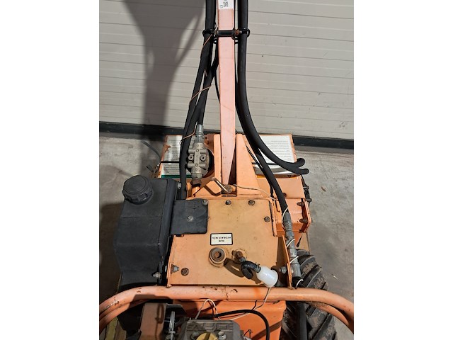 Grondfreesmachine 16pk benzine barreto, e1620b, bouwjaar 2012 - afbeelding 10 van  49