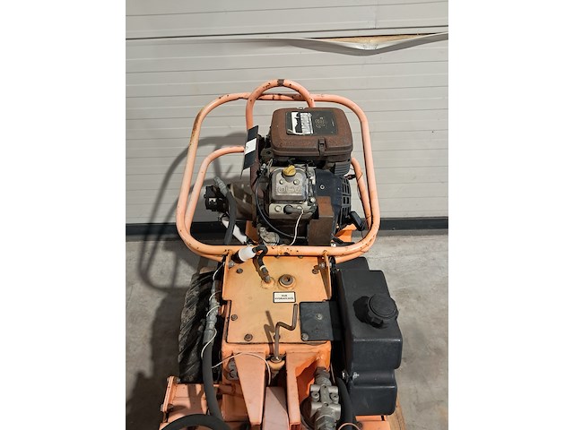 Grondfreesmachine 16pk benzine barreto, e1620b, bouwjaar 2012 - afbeelding 47 van  49