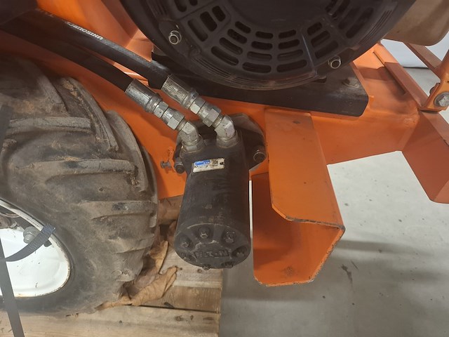 Grondfreesmachine 16pk benzine barreto, e1620b, bouwjaar 2013 - afbeelding 9 van  20