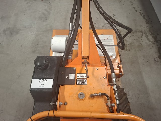 Grondfreesmachine 16pk benzine barreto, e1620b, bouwjaar 2013 - afbeelding 19 van  20