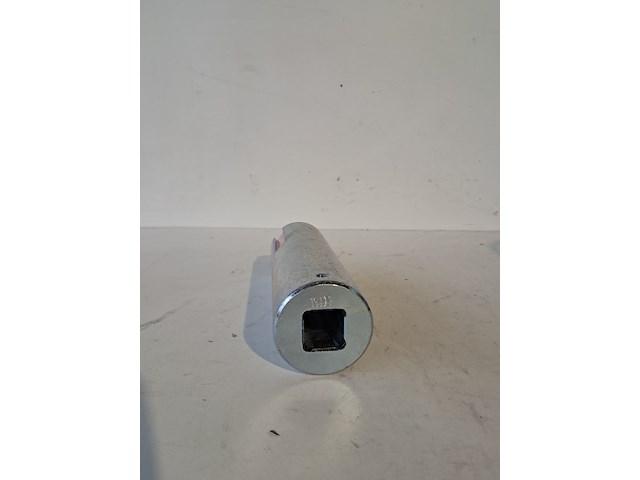 Grondschroefmachine - 230v makita, tw1000, bouwjaar 2022 - afbeelding 10 van  12