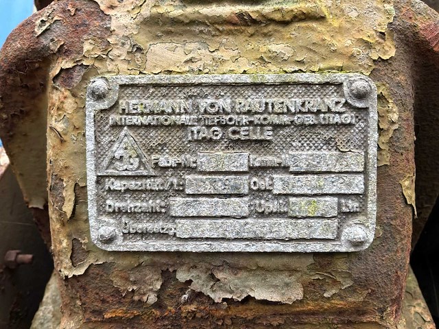 Grondschuif met lier. - afbeelding 7 van  7