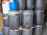 Grondstoffen en opslagcontainers voor visvoerproductie - afbeelding 6 van  19