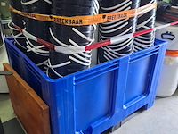 Grondstoffen en opslagcontainers voor visvoerproductie - afbeelding 15 van  19