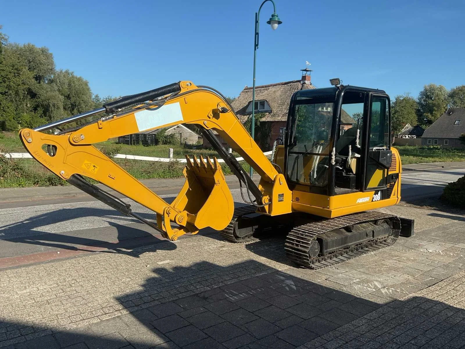 Grondverzet-, tuin- en park machines, aanbouwdelen en generatoren
