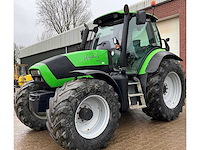 Grondverzetmachines, uitrustingsstukken, containers en onderdelen