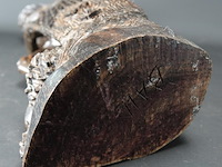 Groot coromandel snijwerk van een indonesische visserman - afbeelding 5 van  5