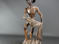 Groot coromandelhouten beeld van een indische visserman. - afbeelding 1 van  5