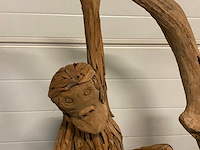 Groot decoratiestuk hangende aan teak hout - afbeelding 3 van  7