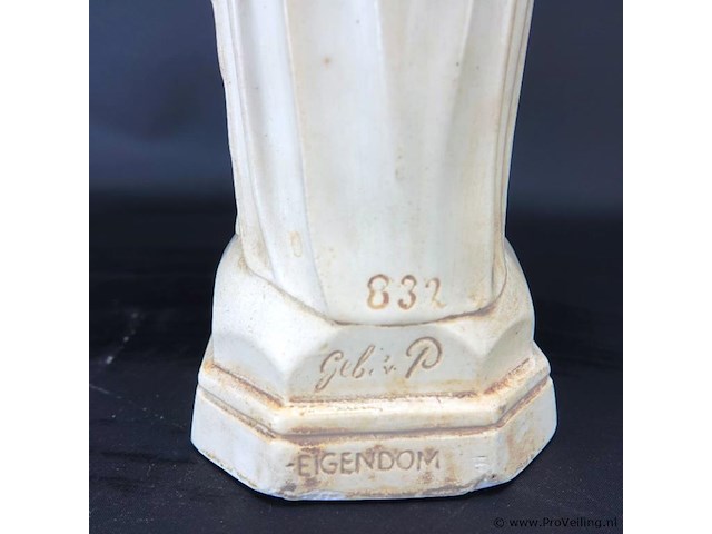 Groot geglazuurd gipsen jezus beeld - afbeelding 4 van  5