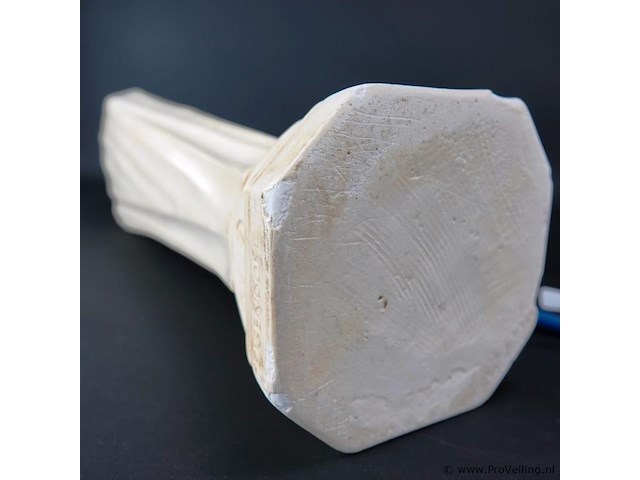 Groot geglazuurd gipsen jezus beeld - afbeelding 5 van  5