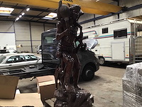 Groot handgesneden houten beeld - afbeelding 3 van  10