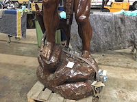 Groot handgesneden houten beeld - afbeelding 7 van  10