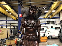 Groot handgesneden houten beeld - afbeelding 1 van  3