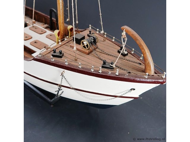 Groot houten schaalmodel crawler - afbeelding 8 van  12