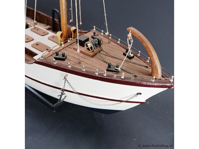 Groot houten schaalmodel crawler - afbeelding 5 van  5